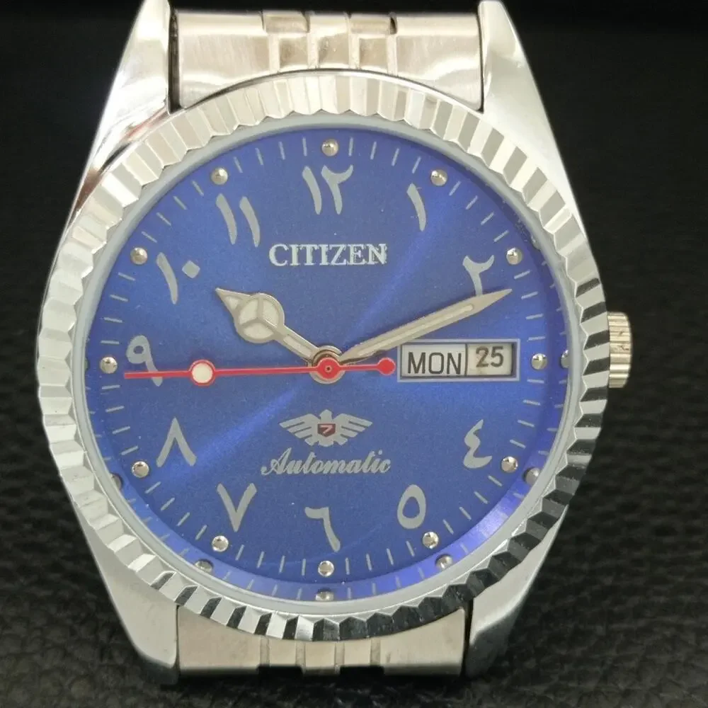 Vintage 1991 Citizen Automatic Mens Silver Watch W/daydate & Blue accents